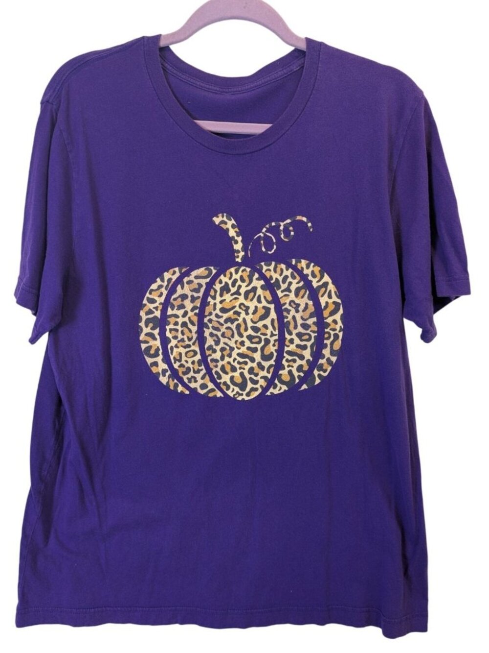Leopard Pumpkin Fall Graphic T-Shirt Purple Women L Halloween Autumn Teacher Top